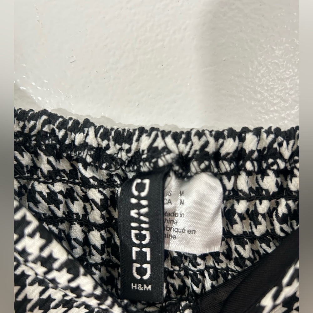 H&M Tops - Picture 6 of 9